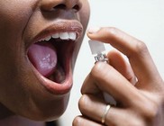 Nemcsak a szájüregben elszaporodott baktériumok okozhatnak kellemetlen leheletet